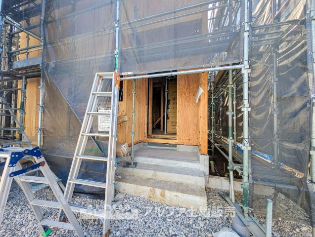 ~武蔵村山中原8棟分譲地~ Newly built houseの外観|【Voice】
◆声◆通学から帰宅しリビングルームでおしりを直付けする子供達。会話がはじまり今日も口にするのは「床暖って暖かくて気持ちいいね」と。何げない事だが私達にとっては幸せのシーン。