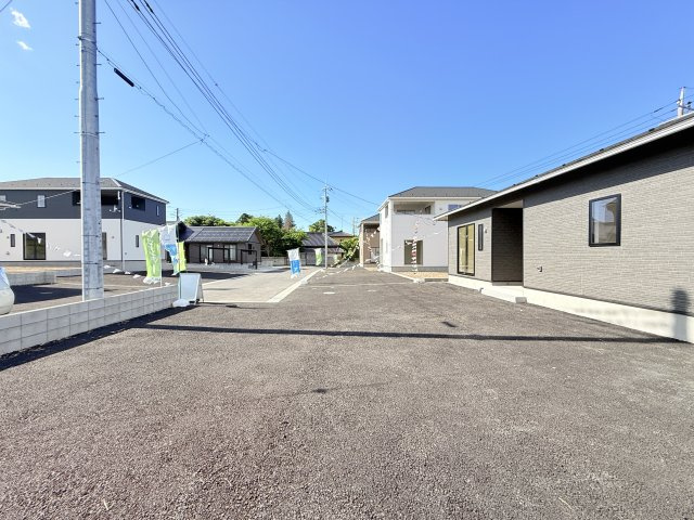 つくば市若森第1　新築戸建　3号棟の駐車場|カースペース5台程可能！