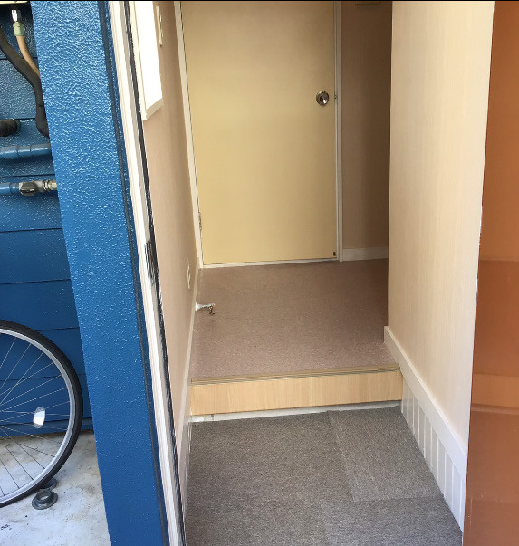 師岡パレスの玄関|他のお部屋の参考写真となります。