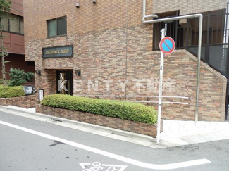 【エントランス】 | 清潔なエントランスです