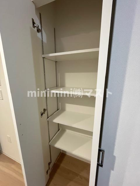 セレニテ谷町四丁目アリエの収納|他号室類似間取り参考写真