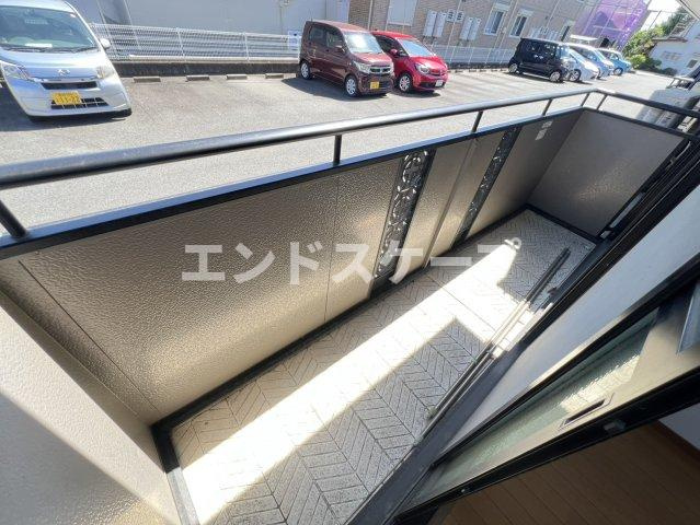 プリムローズ三本木　A 101号室のバルコニー