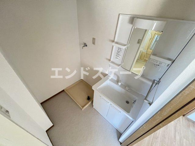 プリムローズ三本木　A 101号室の洗面所