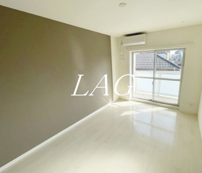【居間・リビング】 | ティエラ | 洋室のお部屋です。