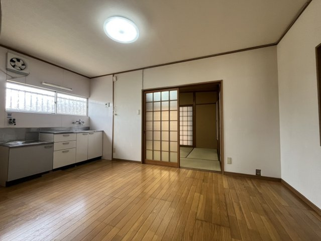 京都市伏見区桃山長岡越中東町の一戸建ての居間・リビング
