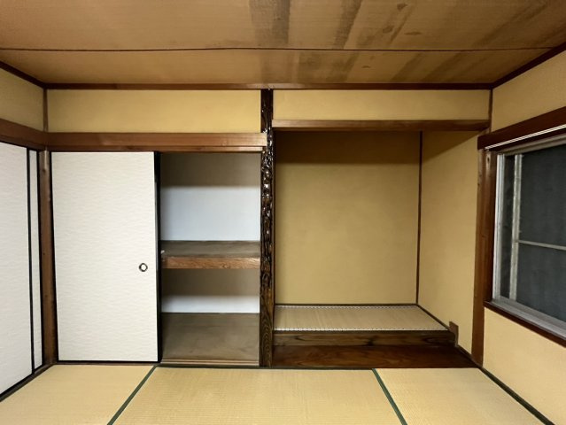 京都市伏見区桃山長岡越中東町の一戸建ての収納