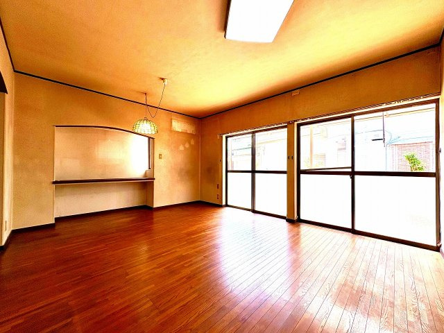 稲沢市祖父江戸建の居間・リビング