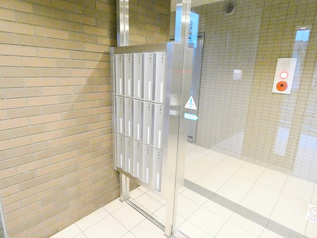 アミクール日野のロビー