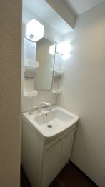 独立洗面化粧台付きでおすすめです！