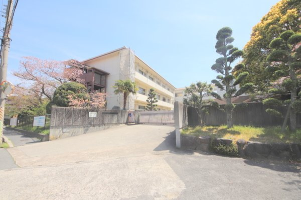 聖和ハイツ生駒Ｂの周辺|中学校「生駒市立緑ケ丘中学校まで792m」