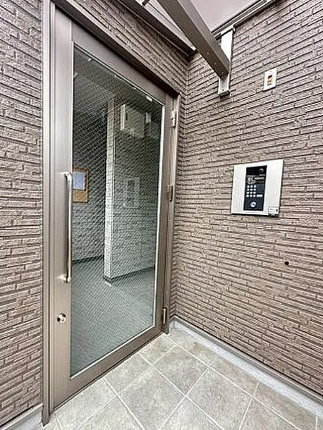 クオーレ南正雀駅前のエントランス