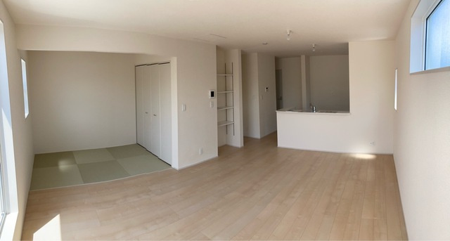 《仲介手数料無料》越谷市大字弥十郎188-6新築一戸建てリーブルガーデンの居間・リビング