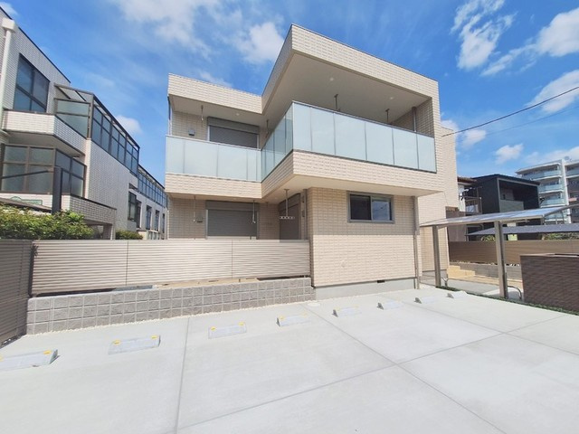 ＶＩＬＬＡ　ＣＡＭＰＡＮＡの駐車場|★駐車場★