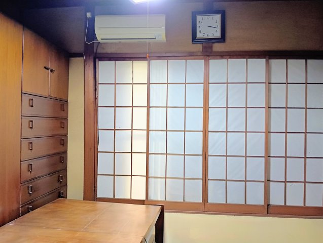 売中古戸建　静岡市葵区瀬名中央3丁目の和室|1階和室（4.5畳）は、タンス置き場があるので、空間としては7帖ほどの広さがあります！