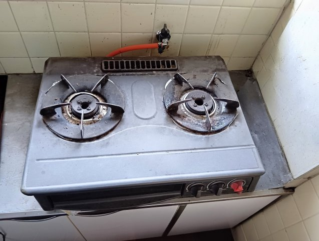 売中古戸建　静岡市葵区瀬名中央3丁目のキッチン|コンロ置き場は広めです！