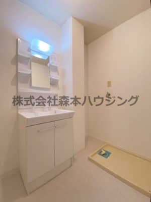 【洗面所】 | 　シャンテ渡辺 | 広い洗面スペース