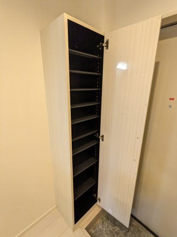 ハーモニーテラス北原町の玄関|シューズボックス
