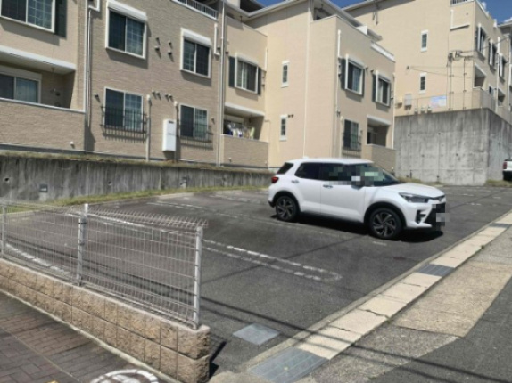 サンフォレスタⅠの駐車場