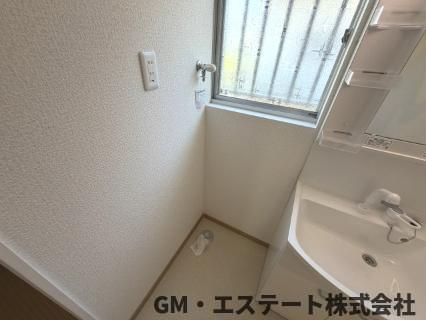 宮崎市大塚町宮田　中古住宅のランドリースペース