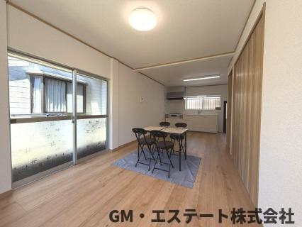 宮崎市大塚町宮田　中古住宅の居間・リビング