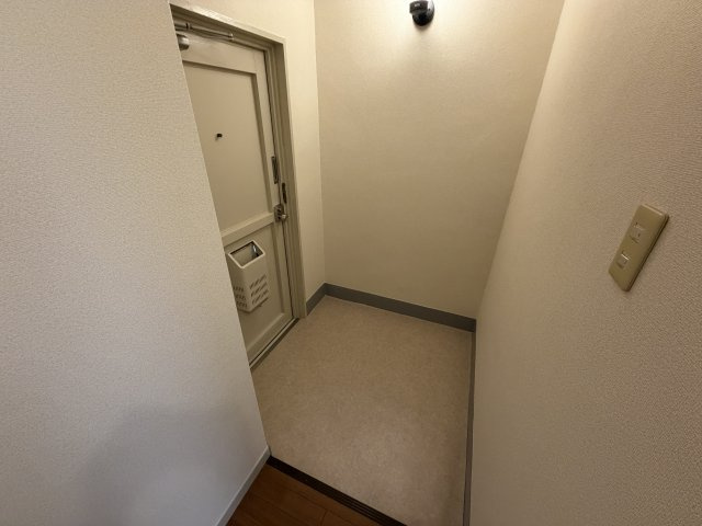 市隆ハイツ武庫之荘の玄関