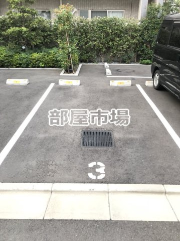 ORANGE PORTEの駐車場