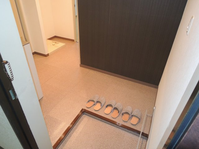 カルクス白山の玄関