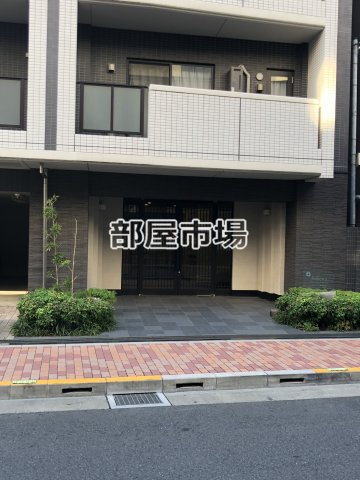 ソルフィエスタ新御徒町のエントランス