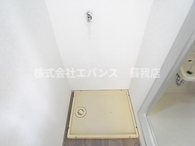 【洗面所】 | メゾン・アイランドA | 広い洗面スペース