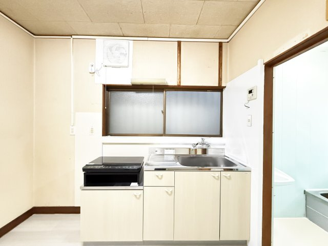 一宮西町貸家のキッチン