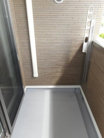 ＥＡＳＴ・ＳＩＤＥ　弐番館のバルコニー