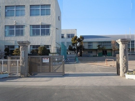 ＥＡＳＴ・ＳＩＤＥ　弐番館の周辺|牛川小学校まで900m