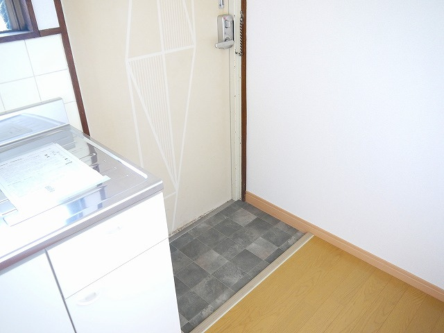 古川マンションの玄関