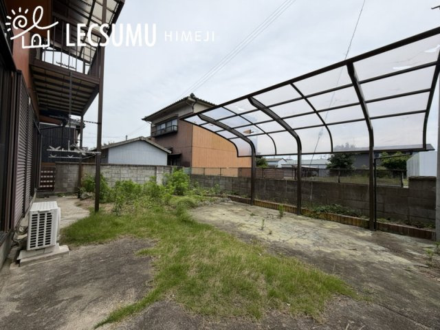 姫路市網干区高田／中古戸建の駐車場