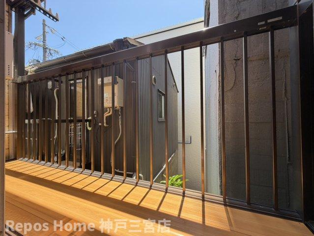 苅藻通2丁目住宅のバルコニー