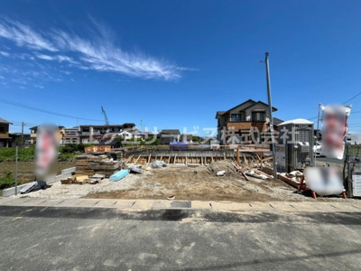 【外観】 | 浜松市中央区安間町 新築一戸建て | 現在建築中の外観画像です。ご内覧は同じメーカーの完成物件へご案内いたしますので、いつでもご相談ください！
