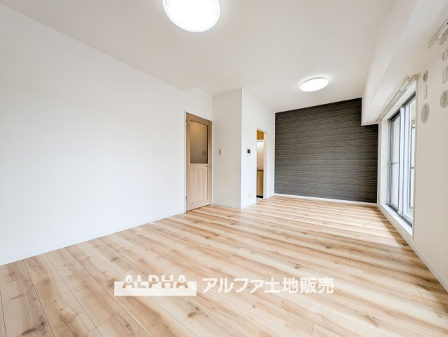 ネオハイツ羽村駅前の外観|【Life Balance】◆整う暮らしの場所◆
日常とくつろぎの時間が自然に調和する住まい。過ごすほどに、暮らしの心地よさが広がっていく。