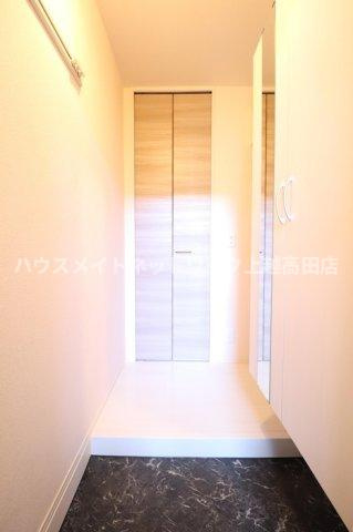 ミズノの玄関|玄関（参考室内写真反転同型103号室）