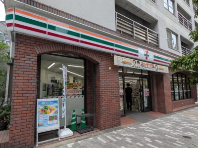 セブン-イレブン 南池袋１丁目南店まで約140ｍ