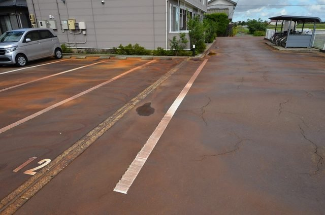 エポワールＡの駐車場