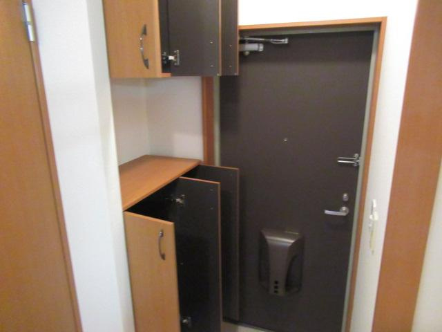 Granchesta1番館の玄関|靴箱