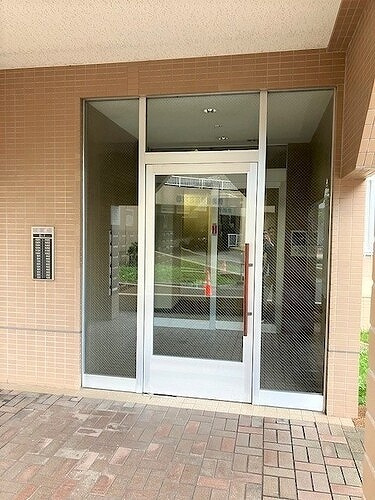 フロントシティ琴似Ｄ棟のエントランス