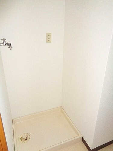ヒル・イーストＳＳの設備|室内洗濯機置き場　同タイプ別部屋