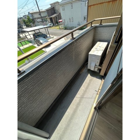 岐阜市庵町の一戸建てのバルコニー
