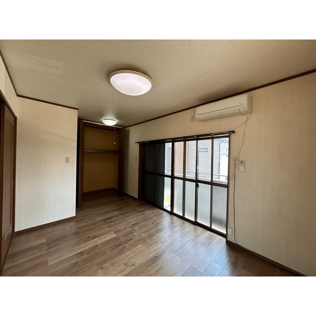 岐阜市庵町の一戸建ての居間・リビング