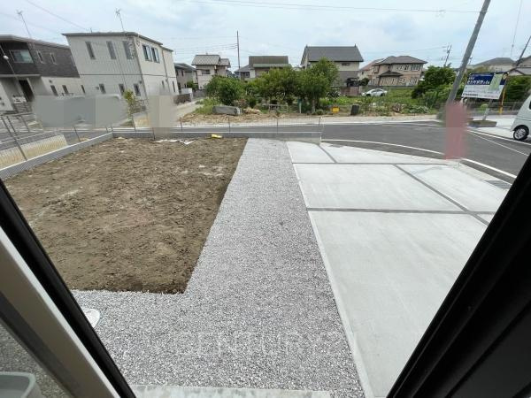  前橋市総社町植野全４棟３号棟のその他|リビングからの眺望です。