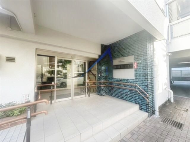 緑が丘マンションのエントランス|エントランスです。