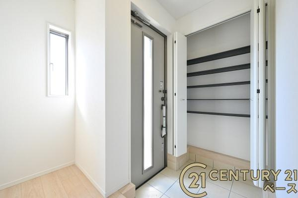 クレイドルガーデン市場 ３号棟 ／新築一戸建の内観：施工例|■≪同仕様写真≫■日当たりのよいバルコニー！洗濯物もよく乾きます！■
