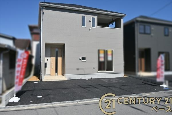 クレイドルガーデン市場 ３号棟 ／新築一戸建