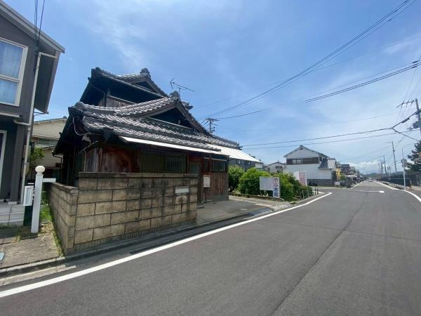 和歌山市加納　中古戸建の前面道路含む現地写真
